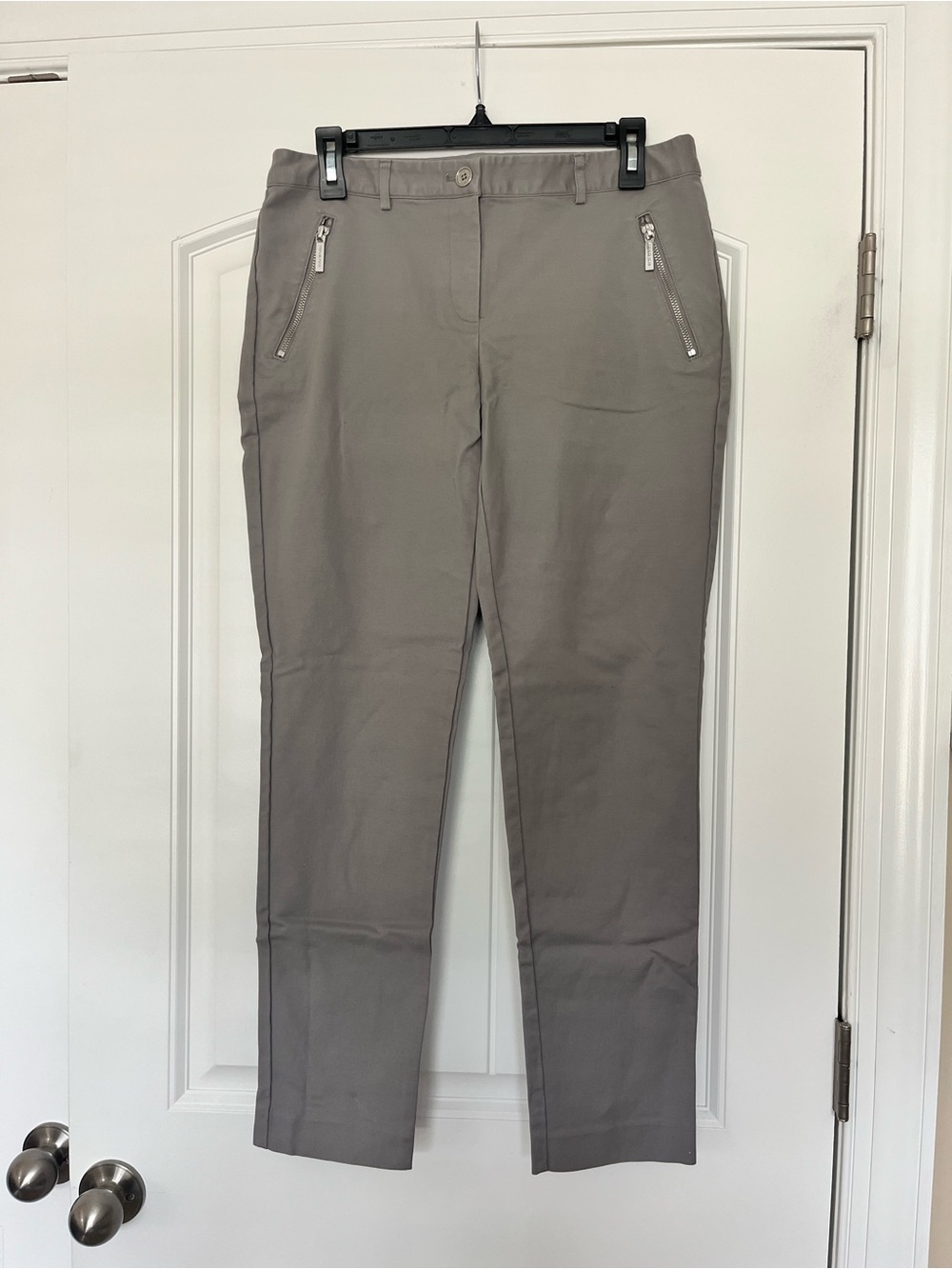 Michael Kors Mid Rise Chino Stretch Ankle Pants in Light Gray Size 8